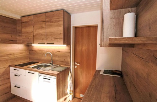 Axams Apartment | Cosy apartment for 4 guests with TV, patio, pets allowed and parking