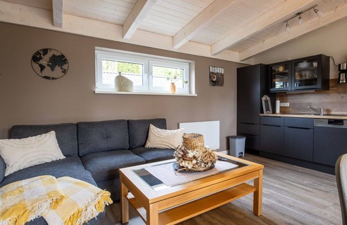 Osten Apartment | Cosy apartment for 4 guests with WIFI, TV, terrace and parking