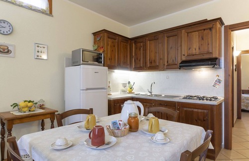 Onzo Apartment | Cosy apartment for 4 people with WIFI, TV, patio, pets allowed, panoramic view and parking