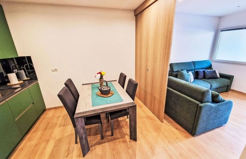 Verceia Apartment | Cosy apartment for 4 people with WIFI, TV, patio and pets allowed