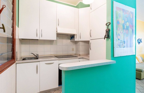 Capo Mimosa-Rollo Apartment | Cosy apartment for 4 people with WIFI, balcony, panoramic view and parking