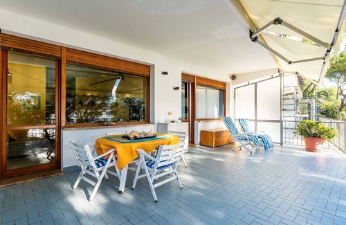 Capo Mimosa-Rollo Apartment | Cosy apartment for 4 people with WIFI, balcony, panoramic view and parking