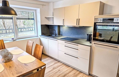 Arzl im Piztal Apartment | Cosy apartment for 5 guests with WIFI, TV, terrace and pets allowed