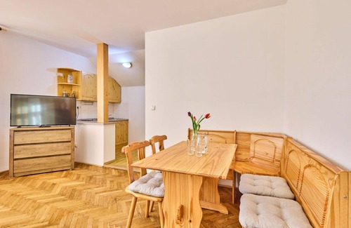 Janske Lazne Apartment | Cosy apartment for 5 guests with WIFI and TV