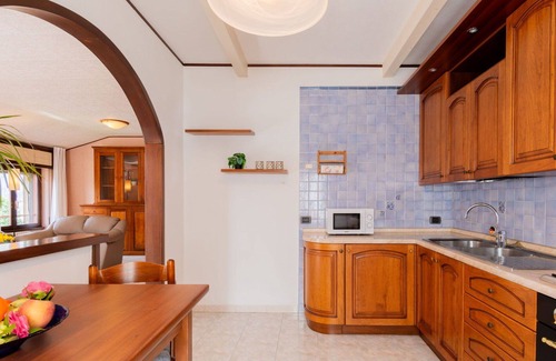 Verceia Apartment | Cosy apartment for 5 people with WIFI, TV, balcony, pets allowed and parking