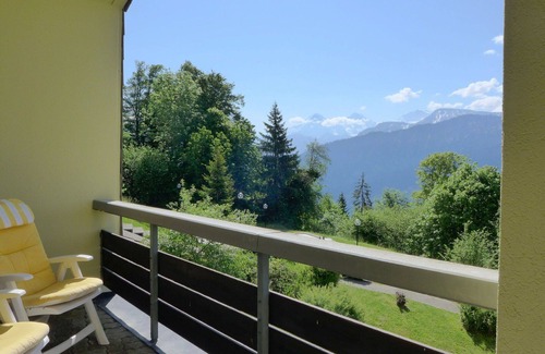 Beatenberg Apartment | Cosy apartment for 6 people with WIFI, pool, TV, terrace and pets allowed