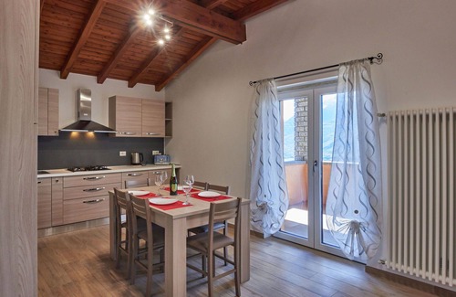 Stazzona Apartment | Cosy apartment for 6 guests with pool, WIFI, hot tub, TV, terrace and parking