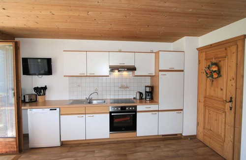 Emberg Apartment | Cosy apartment for 5 people with WIFI, TV and terrace