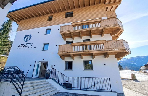 Oberau Wildschonau Apartment | Cosy apartment for 5 guests with WIFI, TV, balcony and parking