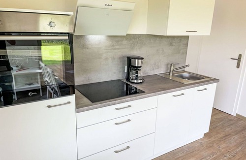 Hechthausen Apartment | Cosy apartment for 4 people with pool, WIFI, TV, terrace, pets allowed and parking