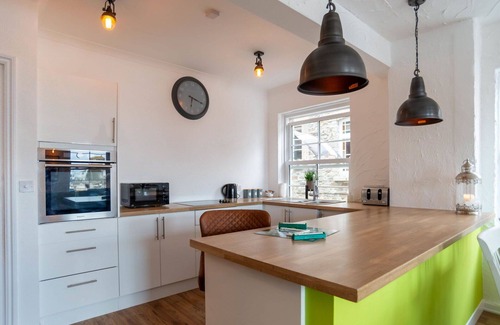 Saint Goran Apartment | Cosy apartment for 4 people with WIFI, TV, pets allowed and parking