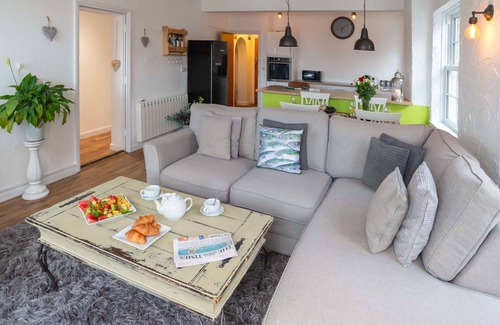 Saint Goran Apartment | Cosy apartment for 4 people with WIFI, TV, pets allowed and parking