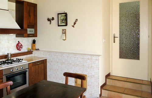Cossombrato Apartment | Cosy apartment for 7 guests with pool, WIFI, TV, patio, pets allowed and parking