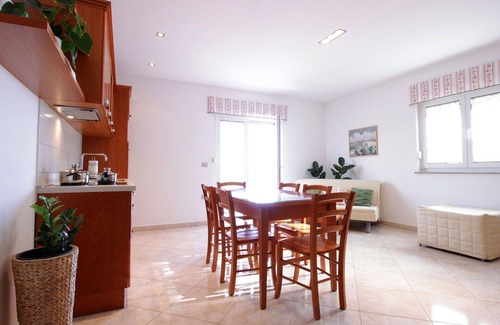 Brda Apartment | Cosy apartment for 5 people with A/C, pool, WIFI, TV, patio, panoramic view and parking
