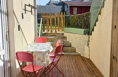 Pleaux Apartment | Cosy apartment in the heart of a lively village classified as a "petite cité de caractère".