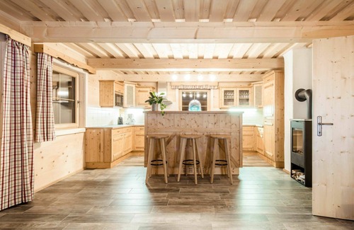 Mitterberg-Sankt Martin House | Cosy apartment in villa for 18 people with WIFI, pool, TV, terrace, pets allowed and parking
