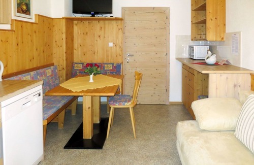 Rohrberg Villa | Cosy apartment in villa for 2 guests with WIFI, TV and terrace