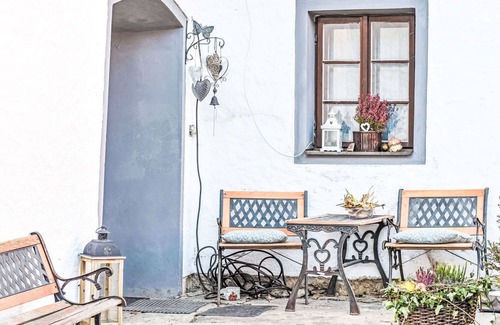 Horni Plana Villa | Cosy apartment in villa for 3 people with pool, WIFI, TV and pets allowed