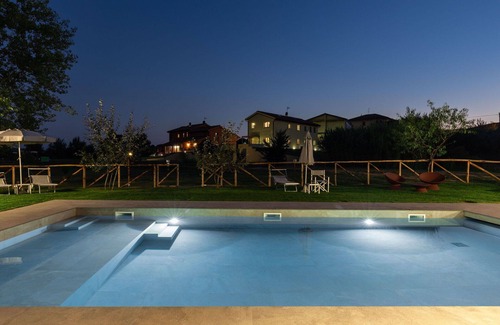 Larciano House | Cosy apartment in villa for 2 guests with pool, A/C, WIFI, TV and parking