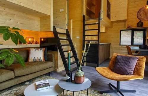 Belfeld House | Cosy apartment in villa for 4 people with pool, WIFI, TV, terrace and parking