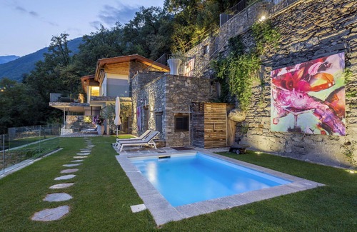 Ascona Villa | Cosy apartment in villa with A/C, internet, pool, TV, patio, panoramic view and parking