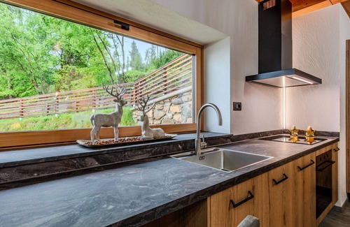 Livo Villa | Cosy apartment in villa for 4 people with WIFI, TV, patio and panoramic view
