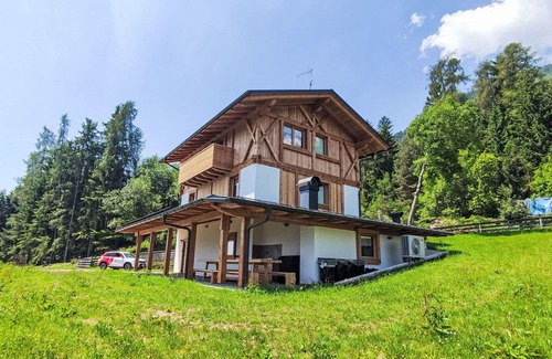 Livo Villa | Cosy apartment in villa for 4 people with WIFI, TV, patio and panoramic view