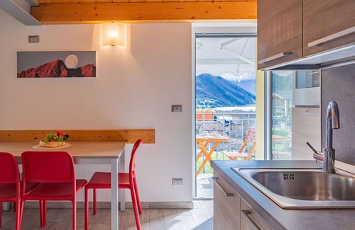 Novate Mezzola Apartment | Cosy apartment for 5 guests with WIFI, TV, balcony and parking