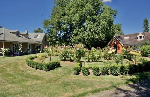 Evandale Apartment | Cosy apartment with country views. A short walk to the town centre.