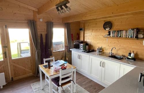 West Meon House | Cosy cabin in Annie’s meadow
