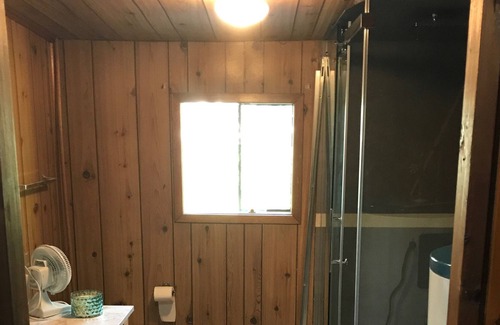 Pointe au Baril Cottage | Cosy Cedar Cottage -Georgian Bay
