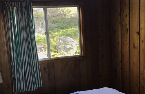 Pointe au Baril Cottage | Cosy Cedar Cottage -Georgian Bay