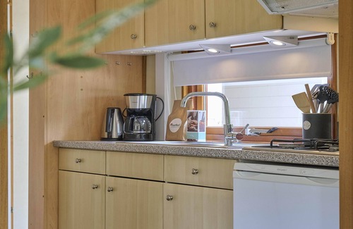 Hulshorst House | Cosy chalet with a hot tub on the Veluwe