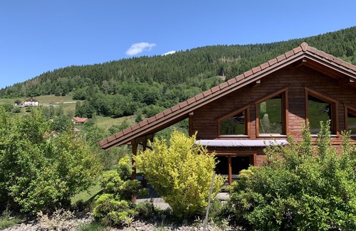 Travexin Ski Chalet | Cosy chalet with large mezzanine