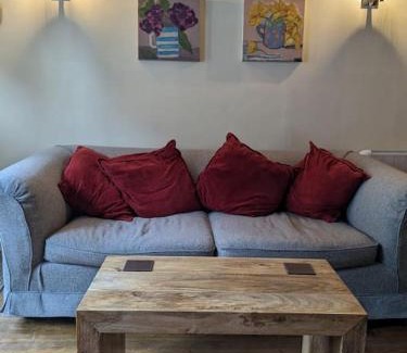 Marlborough House | Cosy character cottage in central Marlborough UK
