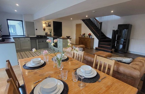 Innellan House | Cosy Coach House next to the beach InnellannLog Burner