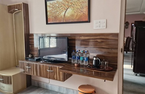 Kolkata Apartment | Cosy, Comfortable, safe stay at an affordable rate in Kolkata #2n