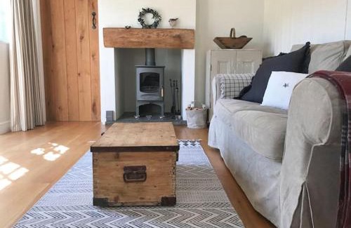 Bidford-on-Avon Villa | Cosy Cottage nr Stratford-Upon-Avon