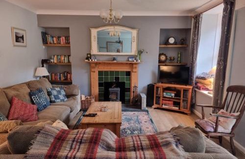 Cilgerran House | Cosy Cottage overlooking the Teifi Gorge
