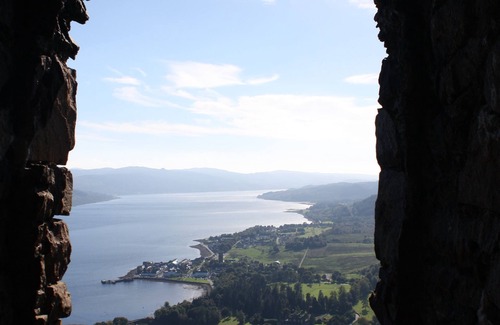 Minard Cottage | Cosy cottage with direct view of Loch Fyne
