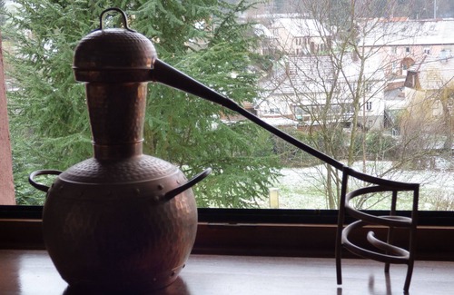 Neuve-Eglise House | Cosy country cottage with mountain views, Wi-Fi, log burner, workspace, pets