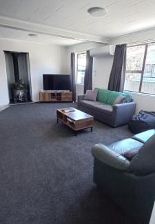 Greymouth House | Cosy Den on fox street