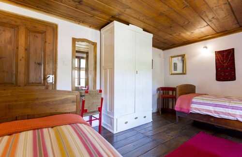 Gabrovo Bed & Breakfast | Cosy Double with wooded hillside view