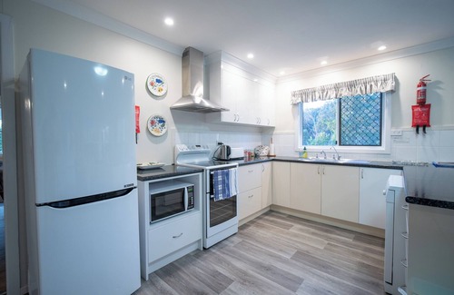 Wyberba House | Cosy Family Retreat in the heart of the Granite Belt!