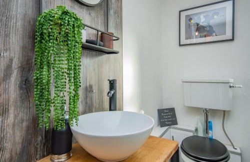 New Moat House | Cosy Farm Conversion In The Heart Of Pembrokeshire