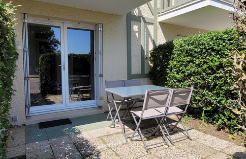 Merville-Franceville-Plage Apartment | Cosy seaside apartment