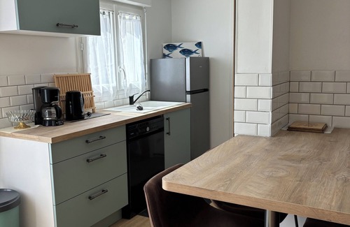 Meschers-sur-Gironde Apartment | COSY GITE in a quiet location 800m from La plage des Nonnes, close to shops
