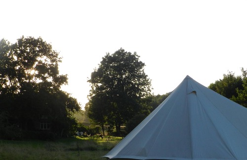 Hereford Cabin | Cosy glamping 4m bell tent in rural Herefordshire