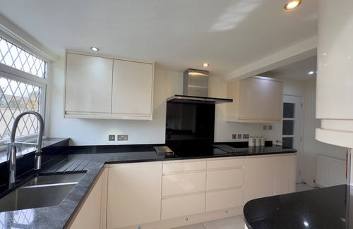 Langley Marish House | Cosy Guest House, Langley, Slough.