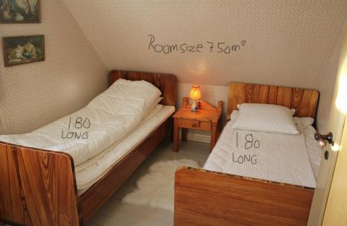 Sandavagur House | Cosy Guesthouse anno 1936